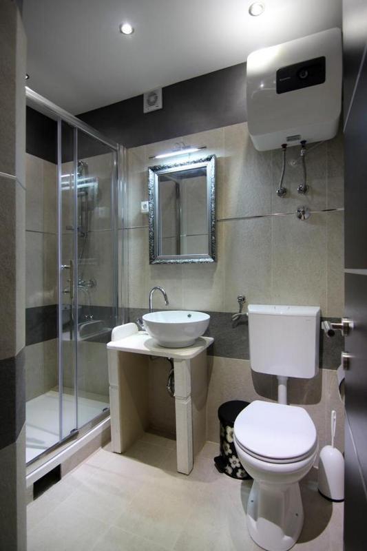 Apartment Livaja - image 7