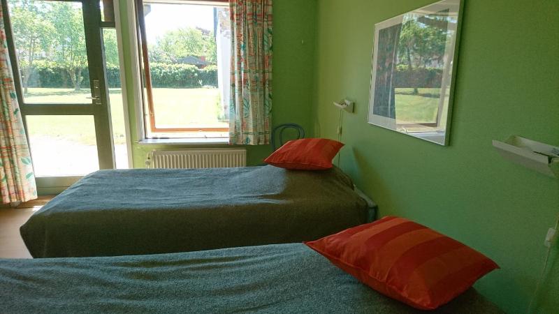 Family Room with Garden View image 2