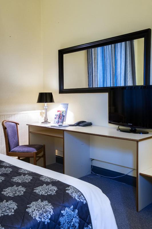 Superior Double Room image 4