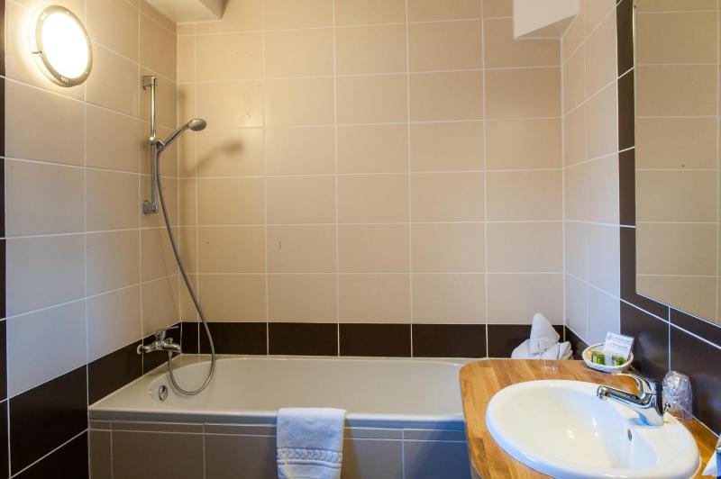 Superior Double Room image 3