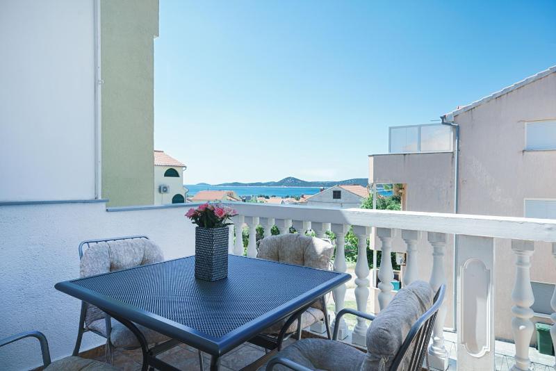 One-Bedroom Apartment image 1