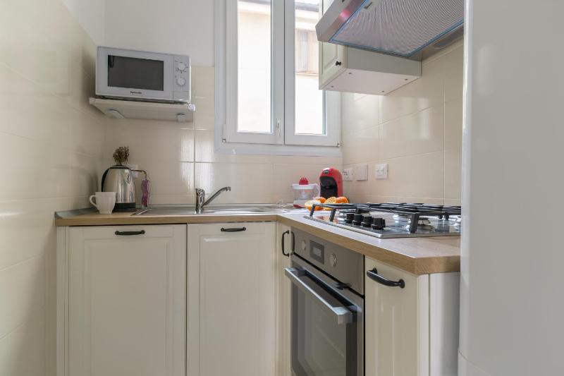 One-Bedroom Apartment image 3