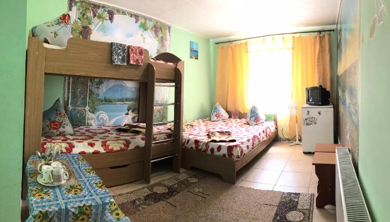 Quadruple Room image 3