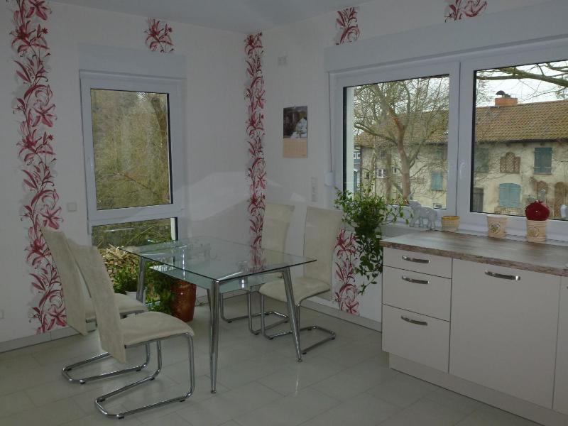 One-Bedroom Apartment image 4
