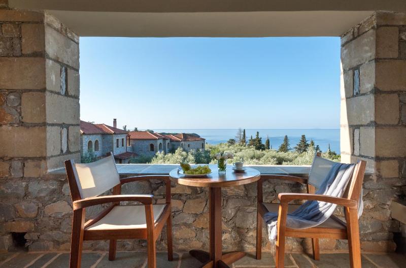 Double Room with Sea View image 1