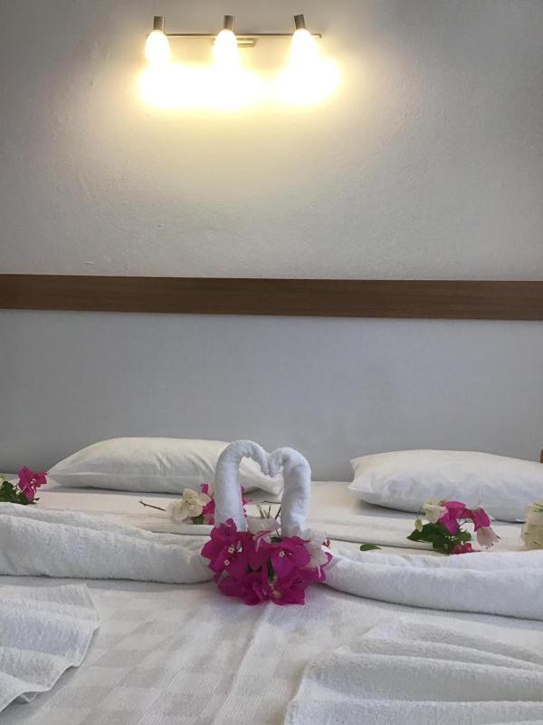 Double or Twin Room image 4