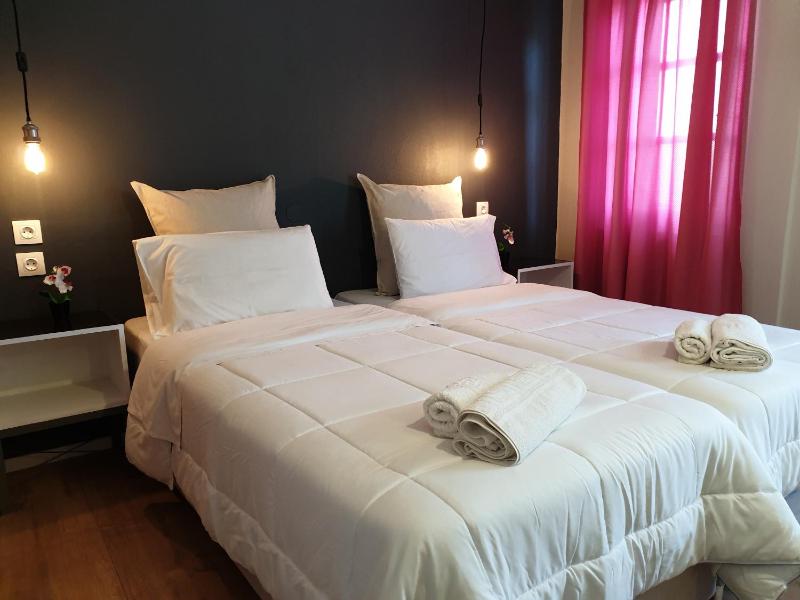 Twin Room with Sea View image 2