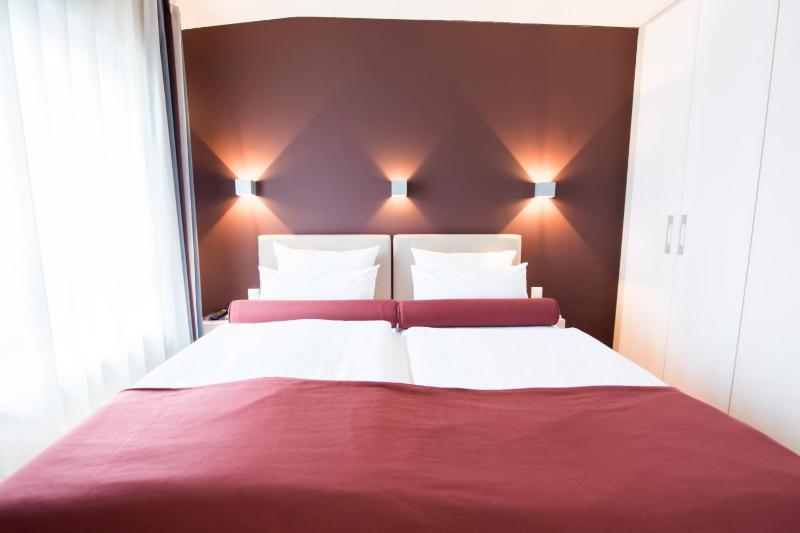 Apartment image 3