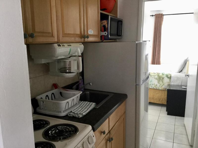 Breakaway Inn Guest House - image 28