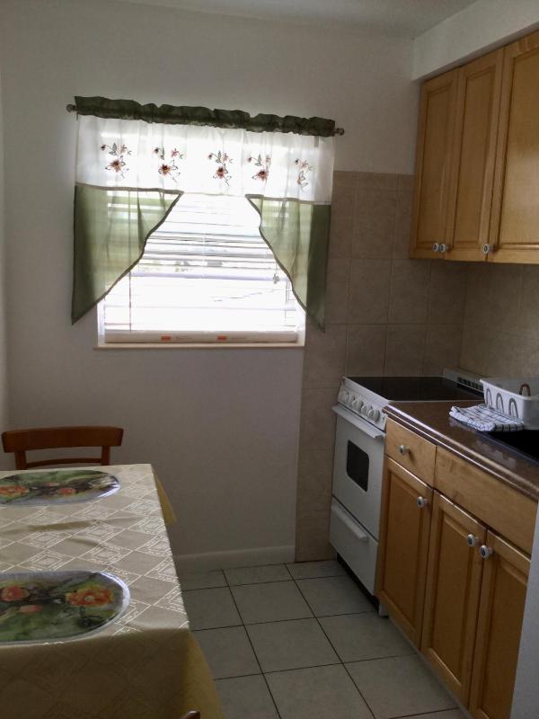 Breakaway Inn Guest House - image 15
