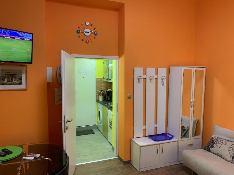 Opatija Central Studio Apartment - image 9