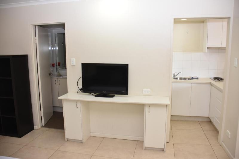 One-Bedroom Apartment with Balcony and City View image 3