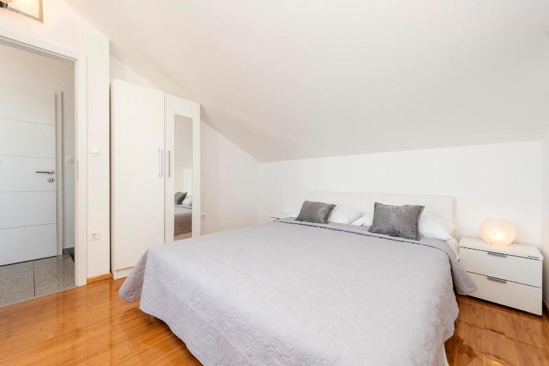 Enna house with private jacuzzi - image 15