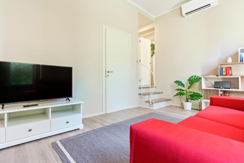 One-Bedroom Apartment image 3