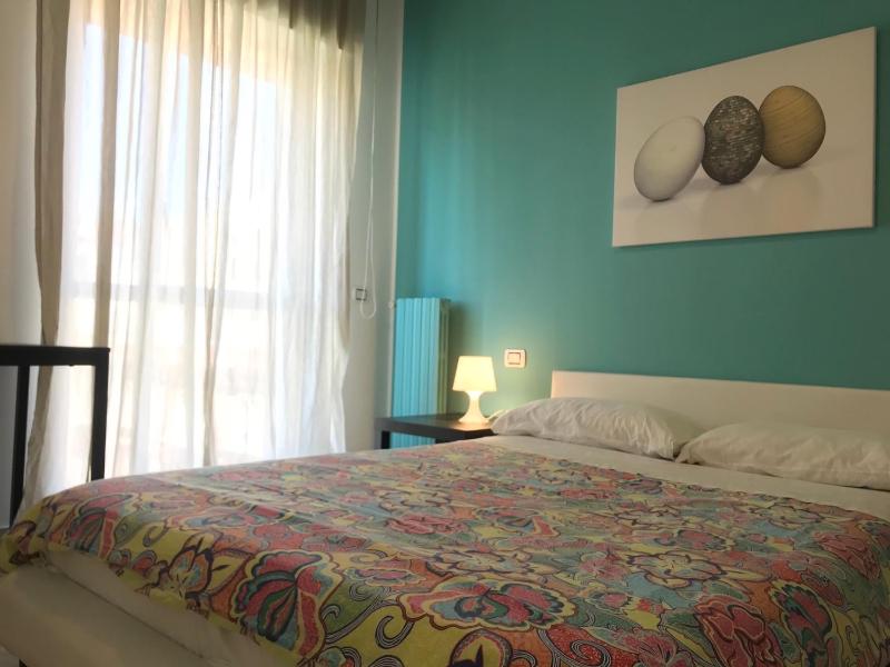 Standard Double Room with Shared Bathroom image 4