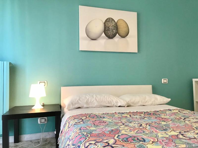 Standard Double Room with Shared Bathroom image 3