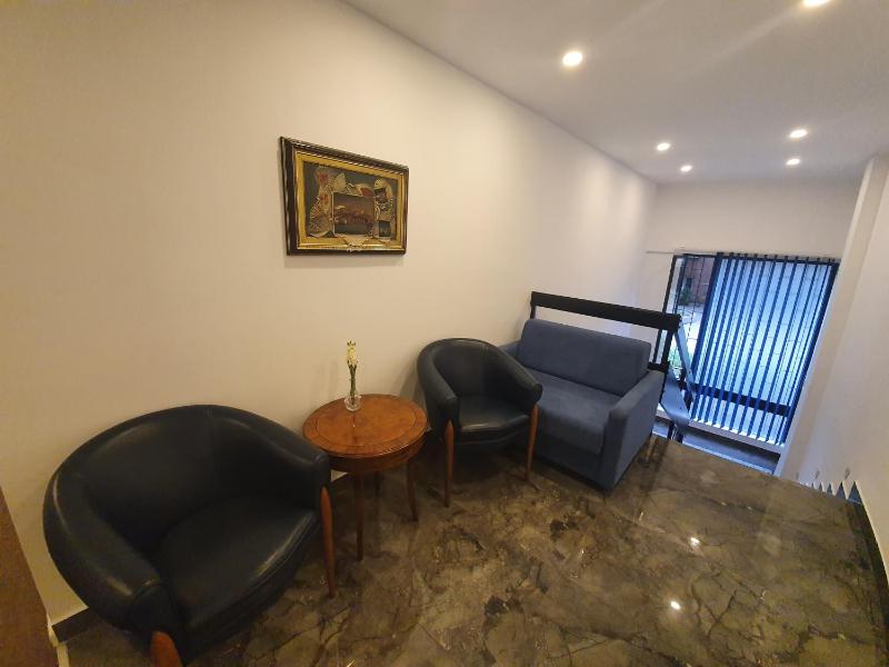 Premium Crown Suites - image 15
