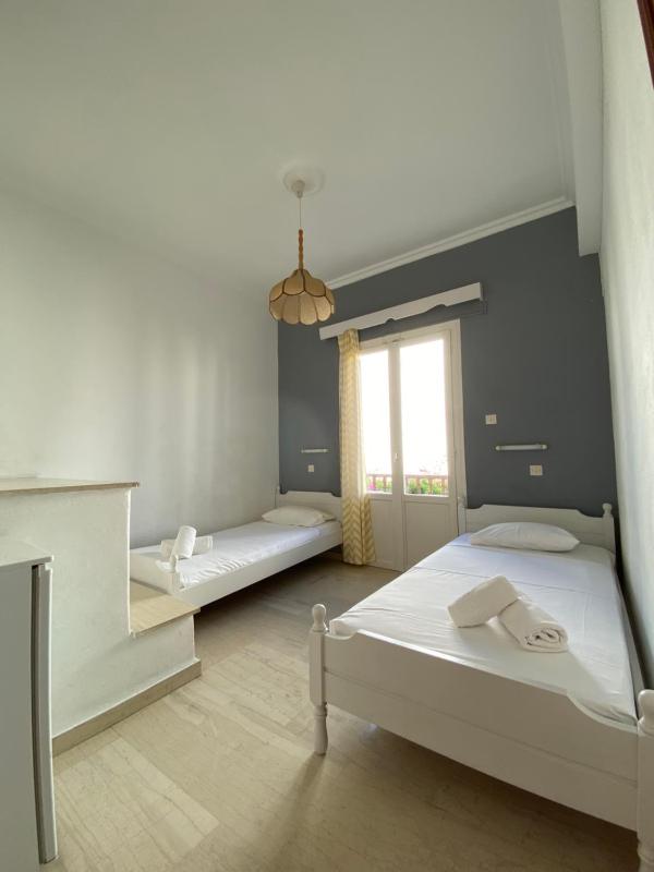 Quadruple Room image 2