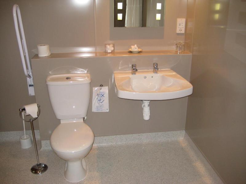 Double Room - Disability Access image 4