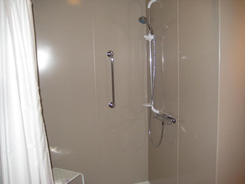 Double Room - Disability Access image 3