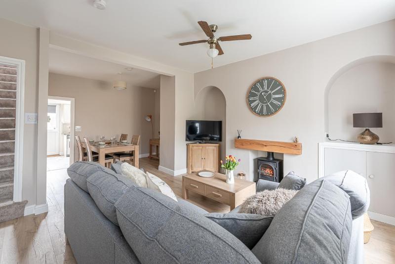 Two-Bedroom House image 3