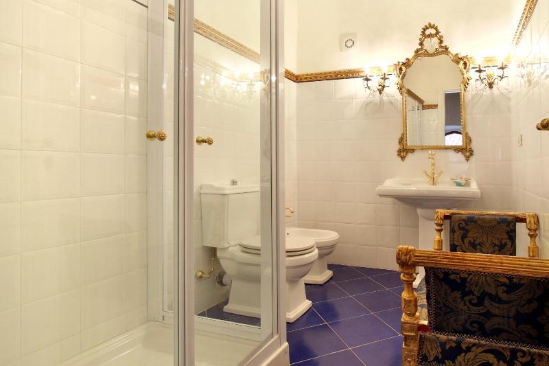 Superior Double Room image 3