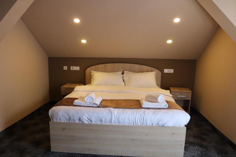 Double Room image 2