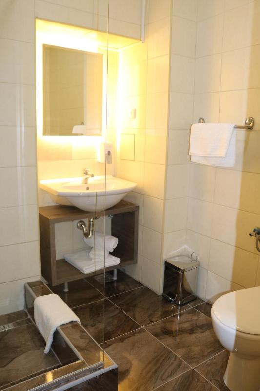 Triple Room image 2