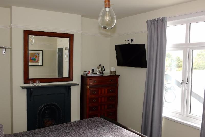 Standard Double Room image 2