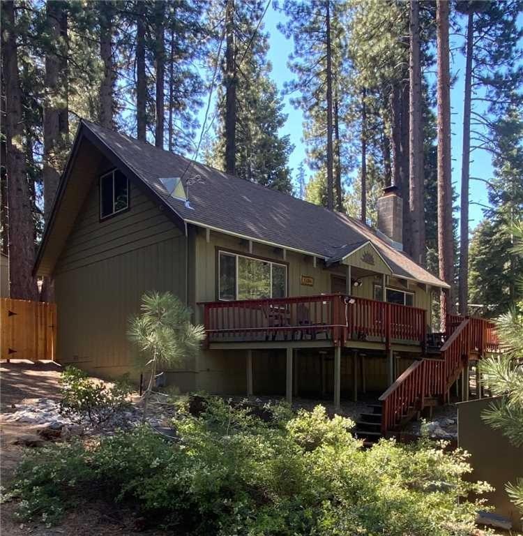 Three-Bedroom House image 1