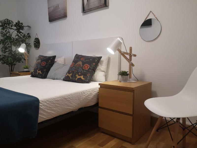 Apartamento Amplio y Central a pie de Playa la Concha - image 26