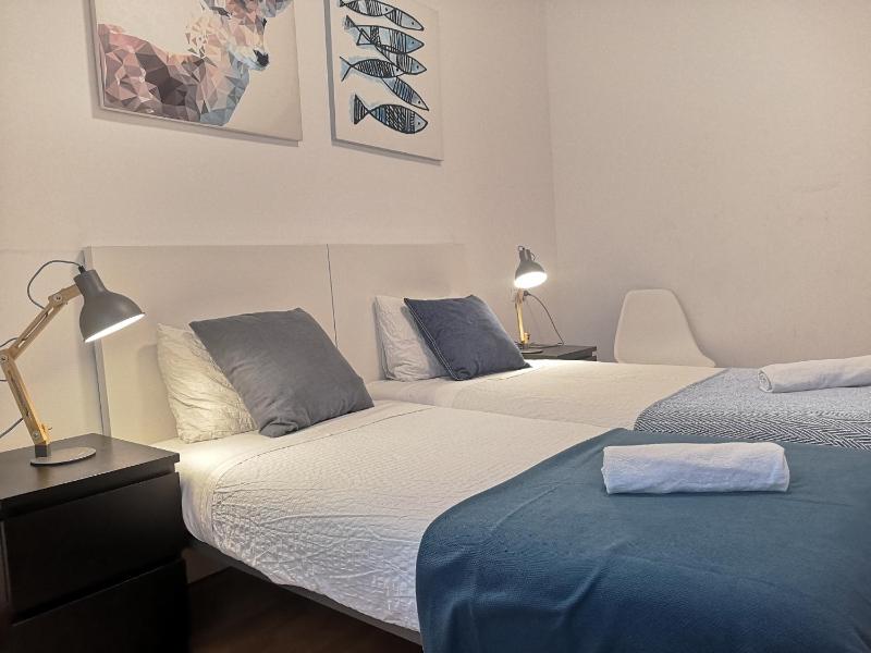 Apartamento Amplio y Central a pie de Playa la Concha - image 25