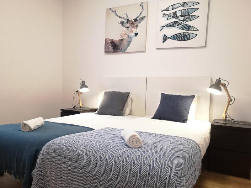 Apartamento Amplio y Central a pie de Playa la Concha - image 27