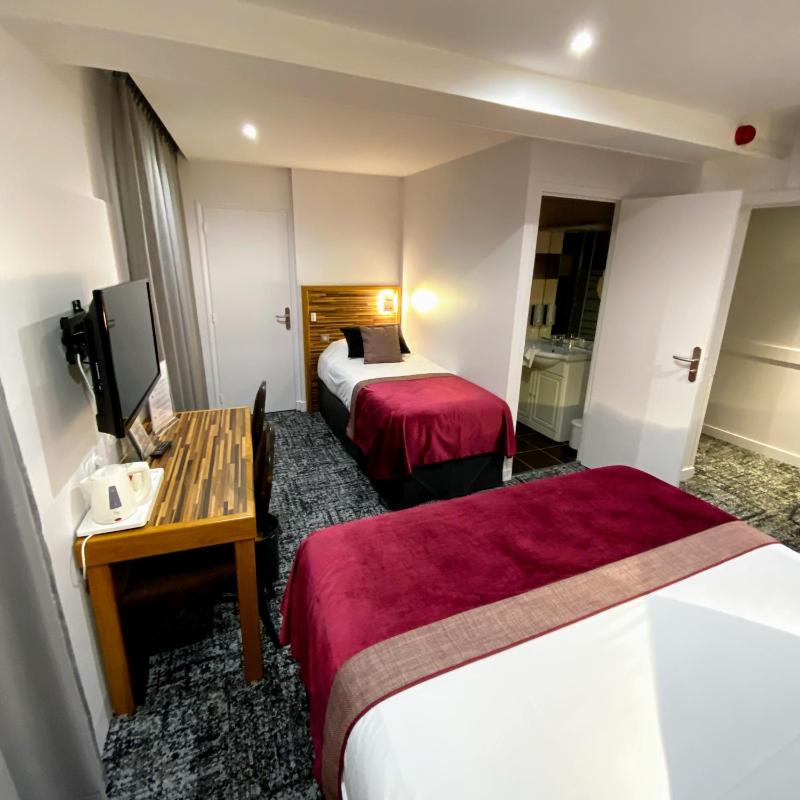 Comfort Triple Room image 2