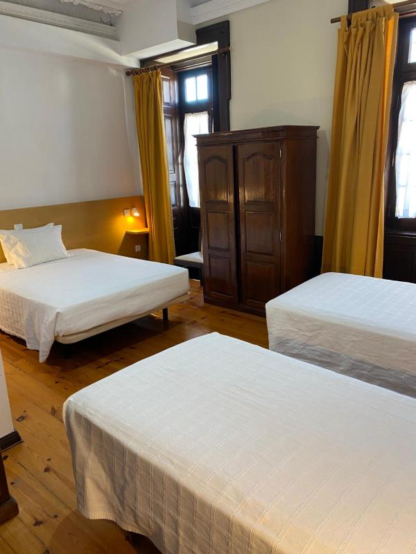 Quadruple Room image 2
