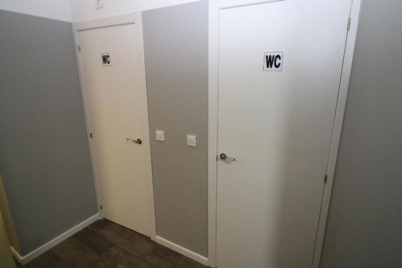 Bunk Bed in Mixed Dormitory Room image 3