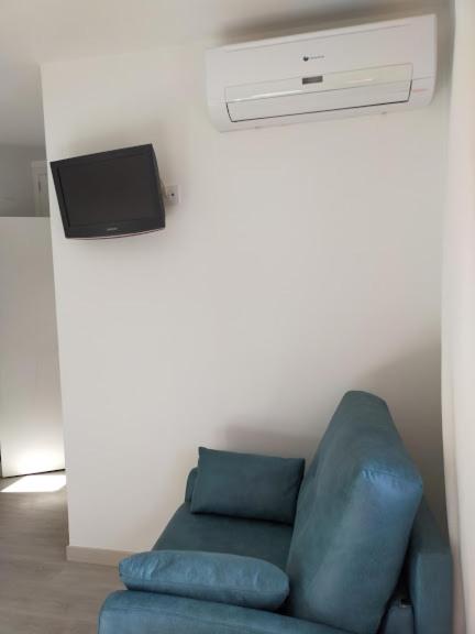 Double Room with Extra Bed image 4
