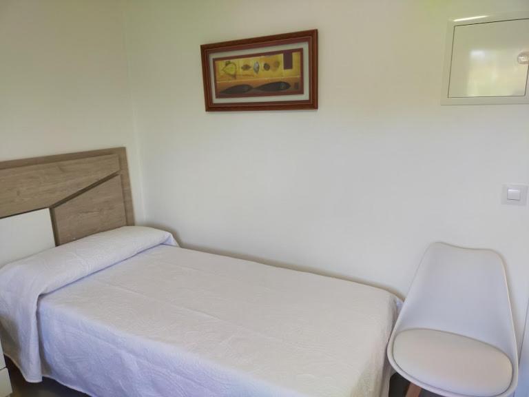 Standard Double Room image 4