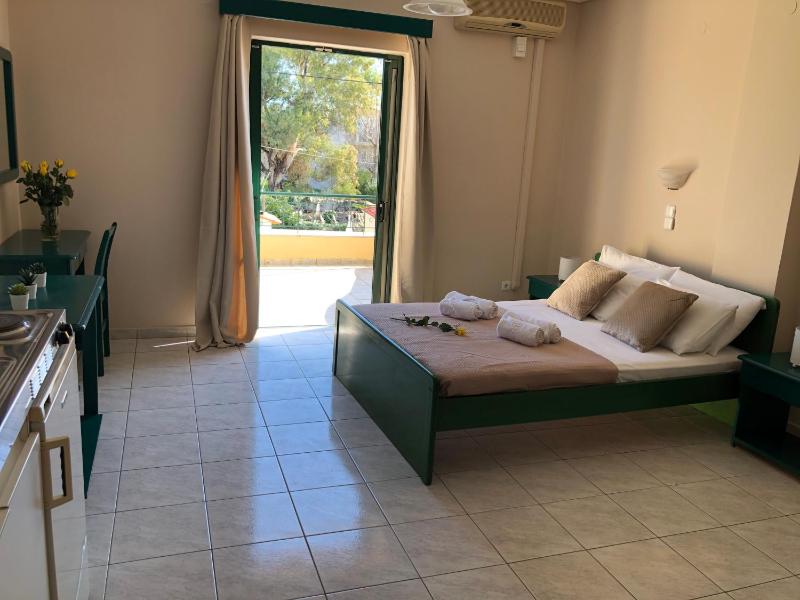 Comfort Triple Room image 1