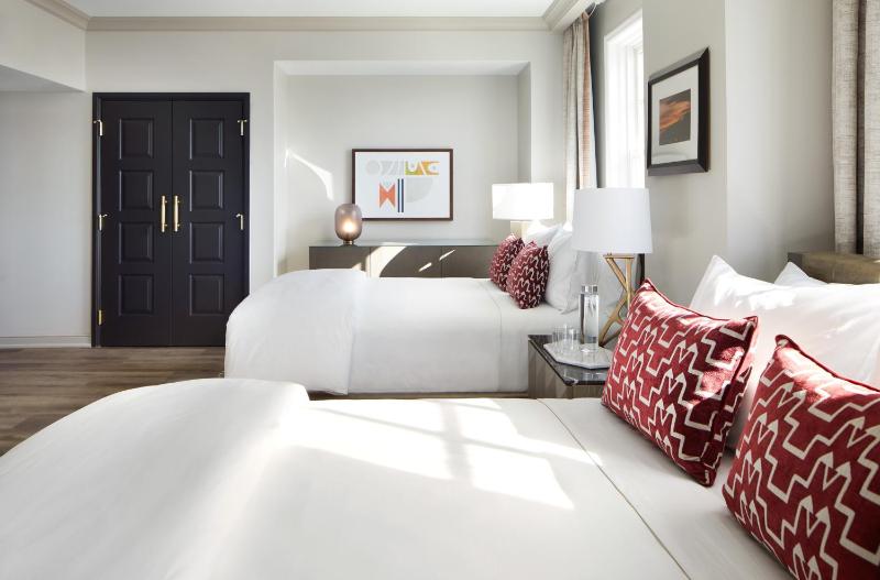 Queen Room with Two Queen Beds - Disability Access image 4