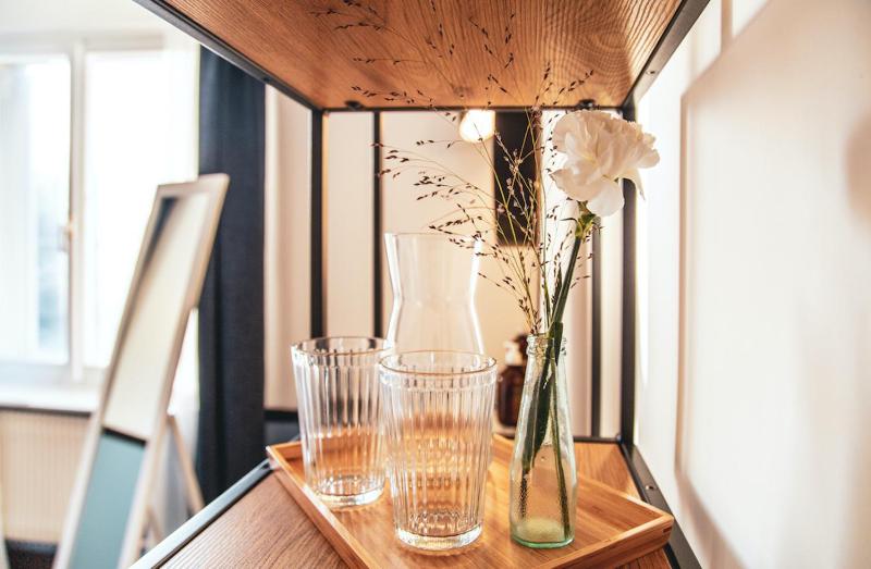 Twin Room with Shared Bathroom image 4