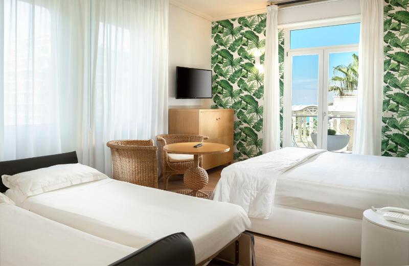 Quadruple Room image 1