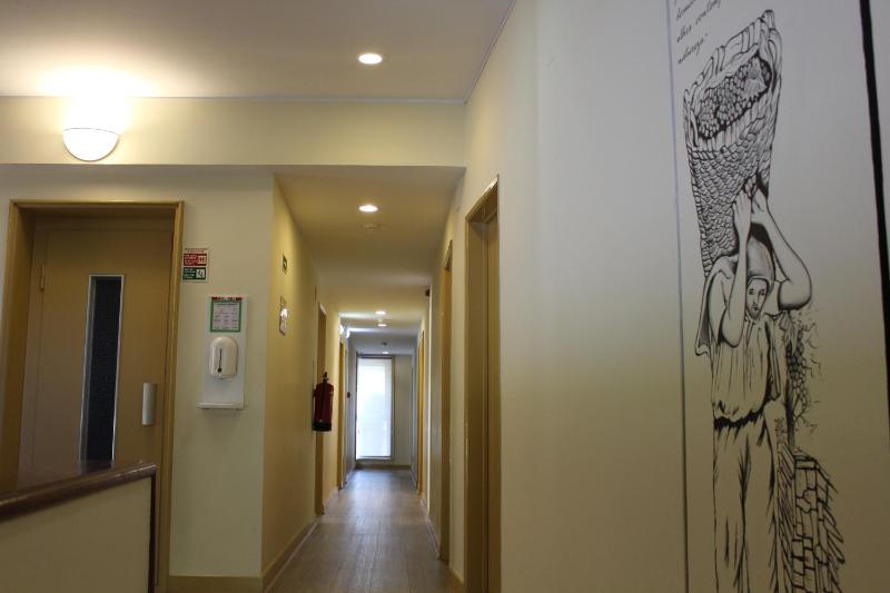 Double or Twin Room with Garden View image 2