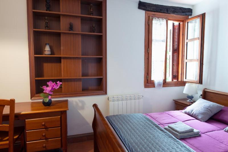 Double or Twin Room with Private Bathroom image 1