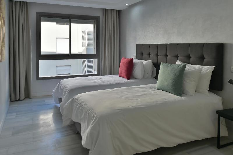 Le Yacht Suites Hotel - image 13