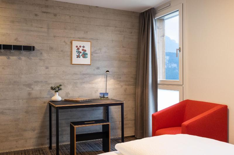 Standard Single Room image 2