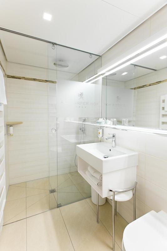 Single Room Business-Premium image 3