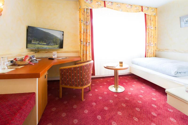 Single Room Business image 4