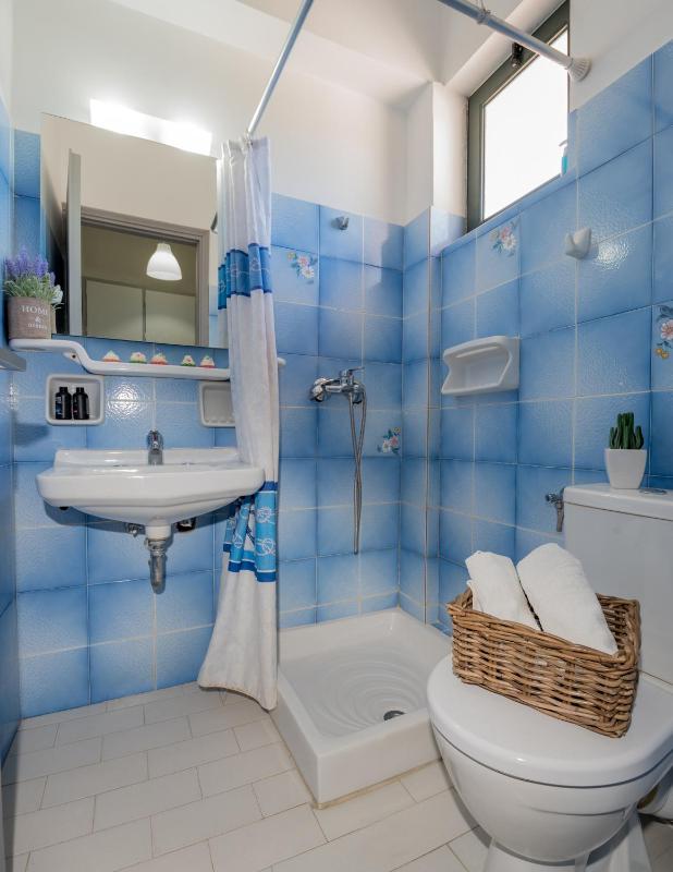 Twin Room with View image 1