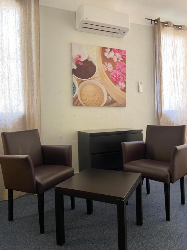 Superior Triple Room image 2